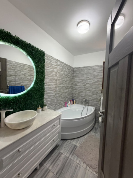 Apartament 3 camere 2 bai /Cartierul Verde 
