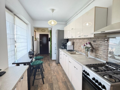 Apartament 3 camere 2 bai /Cartierul Verde 