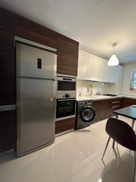 Apartament 3 camere 2 bai/Gradina proprie