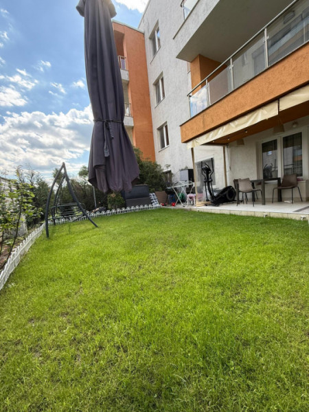 Apartament 3 camere 2 bai/Gradina proprie