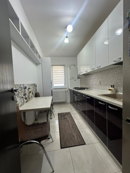 Apartament 3 camere de inchiriat/Strada Neamului