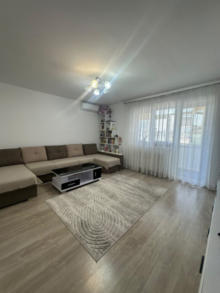 Apartament 3 camere de inchiriat/Strada Neamului