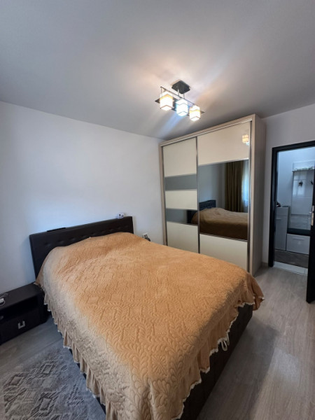 Apartament 3 camere de inchiriat/Strada Neamului