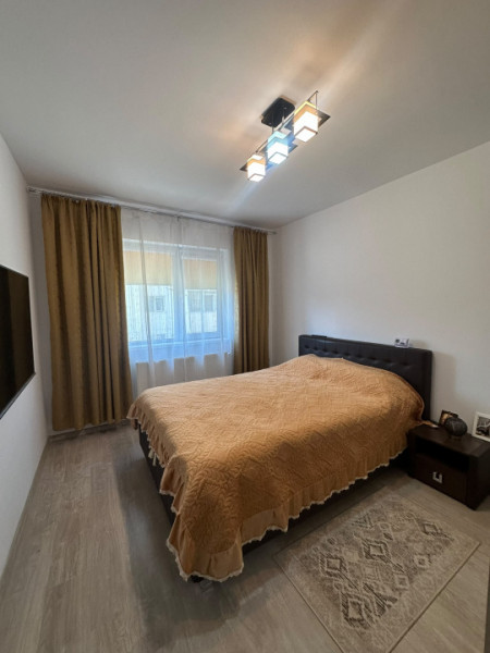 Apartament 3 camere de inchiriat/Strada Neamului
