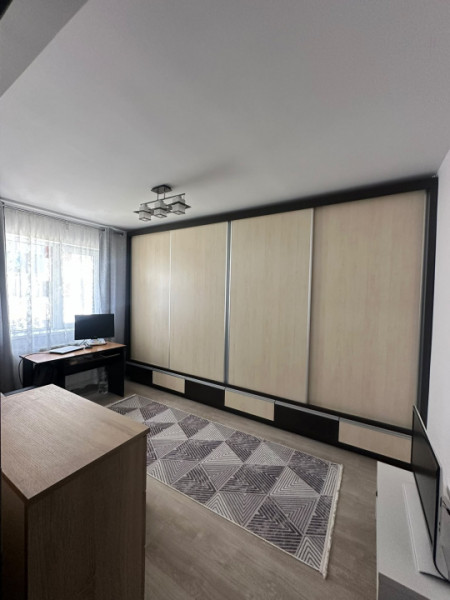 Apartament 3 camere de inchiriat/Strada Neamului