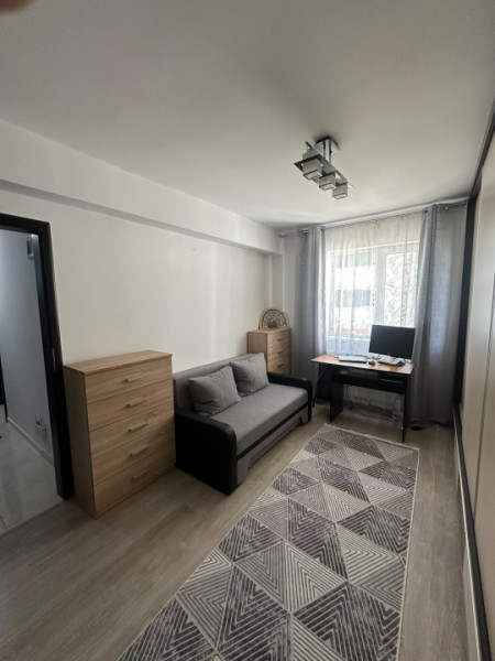 Apartament 3 camere de inchiriat/Strada Neamului