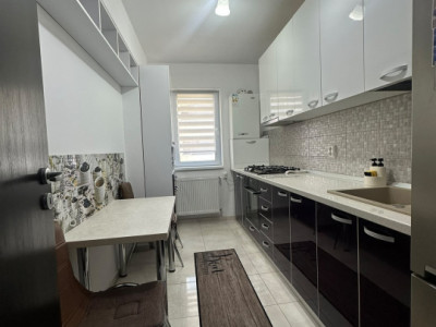Apartament 3 camere de inchiriat/Strada Neamului