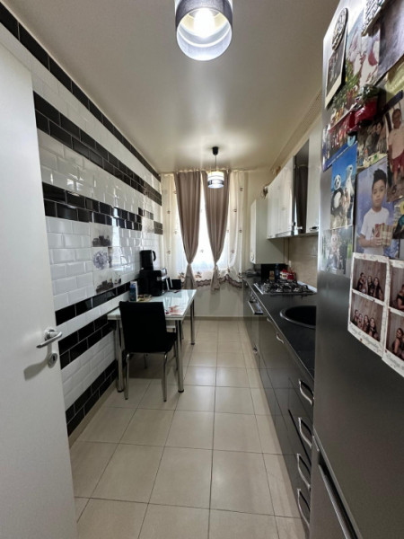 Apartament 3 camere/Bragadiru strada Crisul Repede