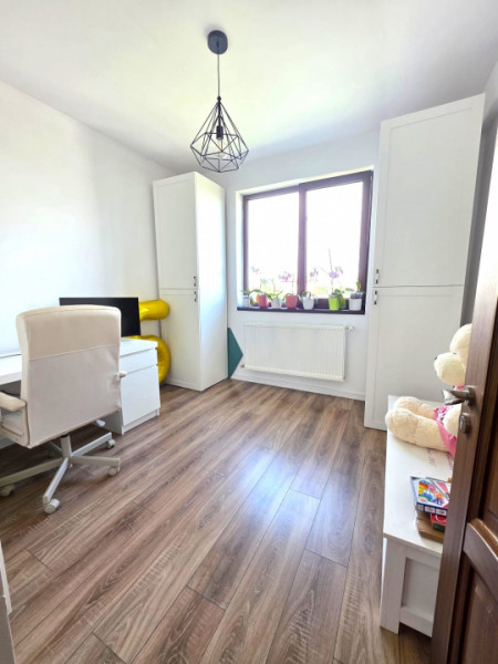 Vila/Casa de vanzare 4 camere/Bragadiru strada Topaz