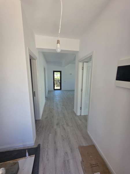 Vanzare Vila Individuala/Cristalului/5 camere id nr 54