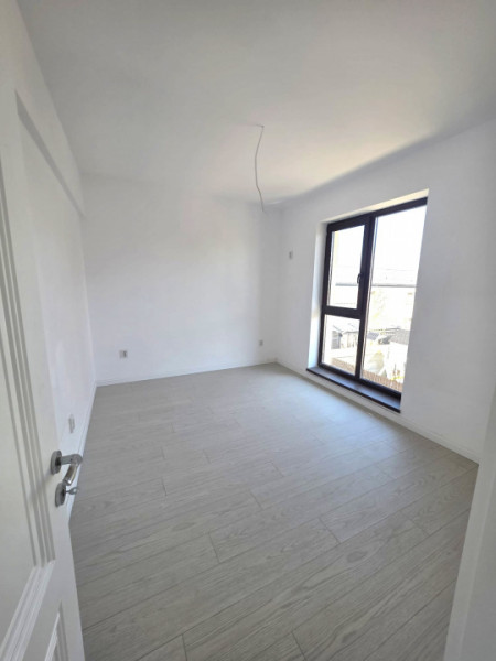 Vanzare Vila Individuala/Cristalului/5 camere id nr 54