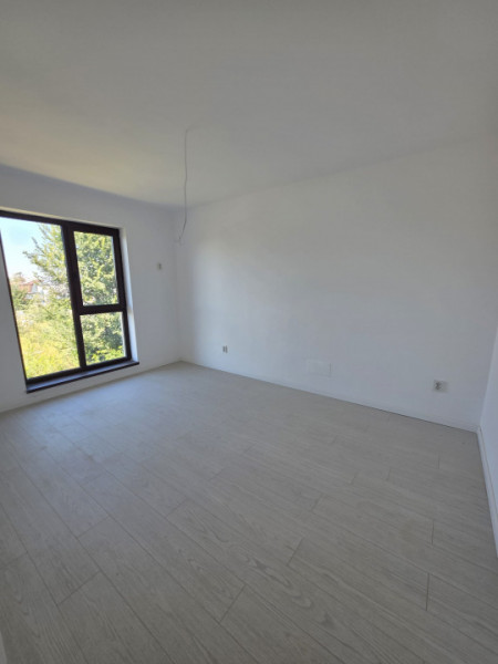 Vanzare Vila Individuala/Cristalului/5 camere id nr 54