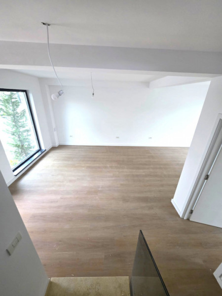 Casa Individuala/Cristalului P+1+M id nr 18