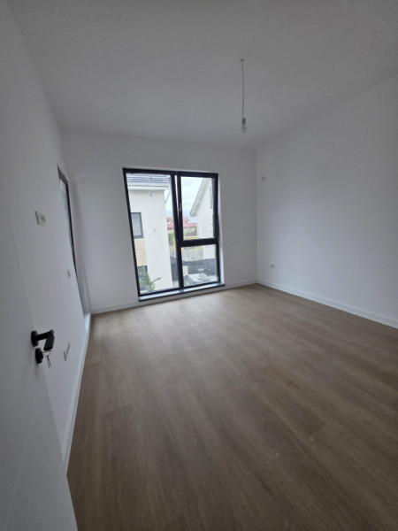 Casa Individuala/Cristalului P+1+M id nr 18