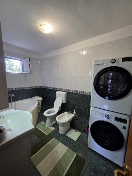 Vila Individuala /Piscina Proprie/Teren 2100 mp