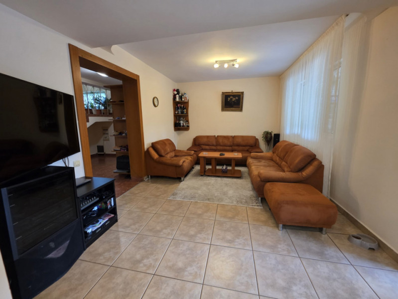 Vila Individuala /Piscina Proprie/Teren 2100 mp