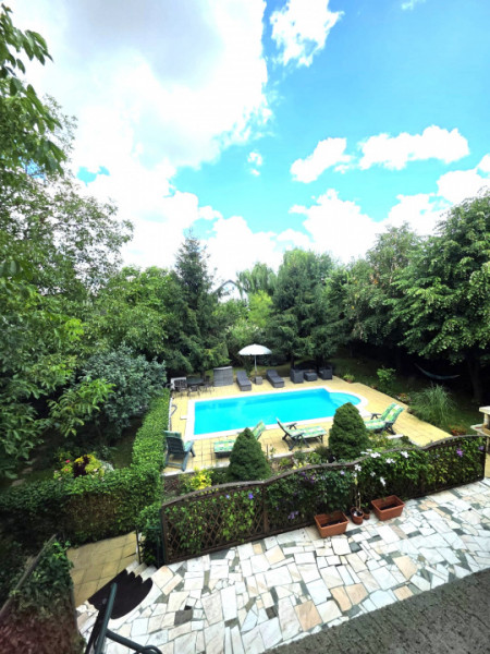 Vila Individuala /Piscina Proprie/Teren 2100 mp