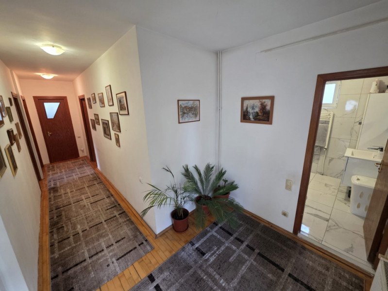 Vila Individuala /Piscina Proprie/Teren 2100 mp