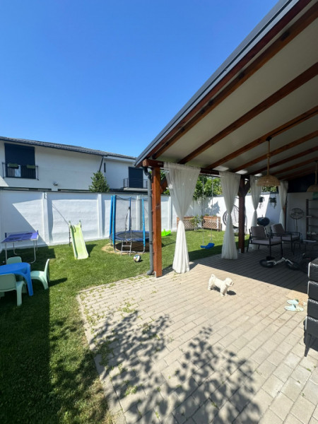 Casa/Vila 4 Camere 3 bai/Bragadiru-Cristalului