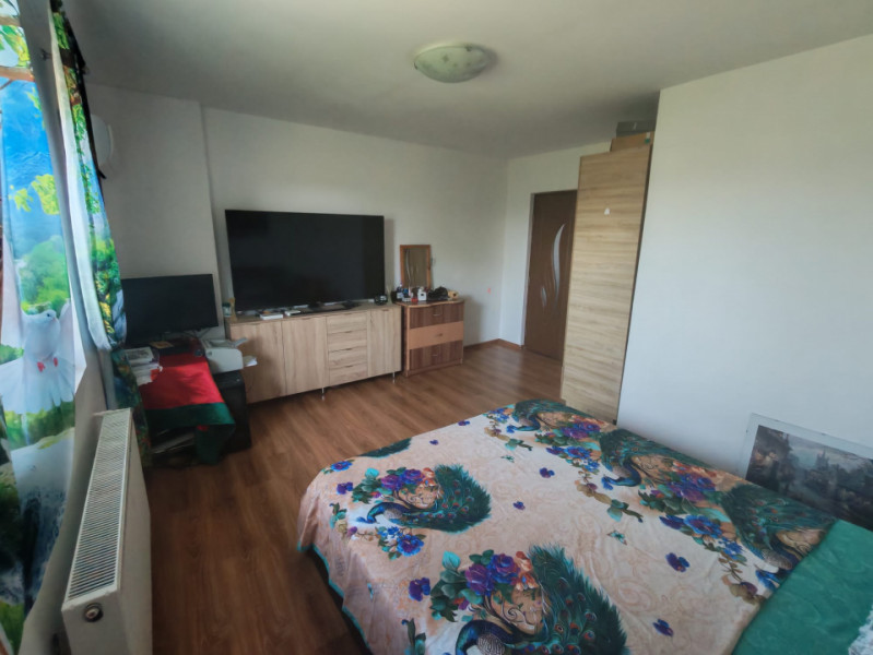 Laterala de Triplex /Bragadiru-Topaz/4 camere