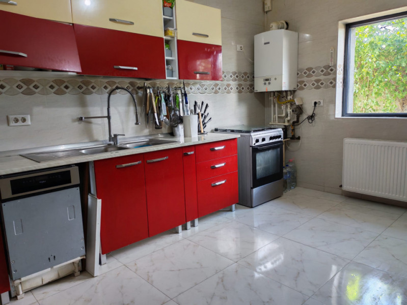 Laterala de Triplex /Bragadiru-Topaz/4 camere