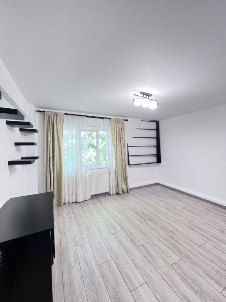 Apartament 3 camere/Bragadiru Central