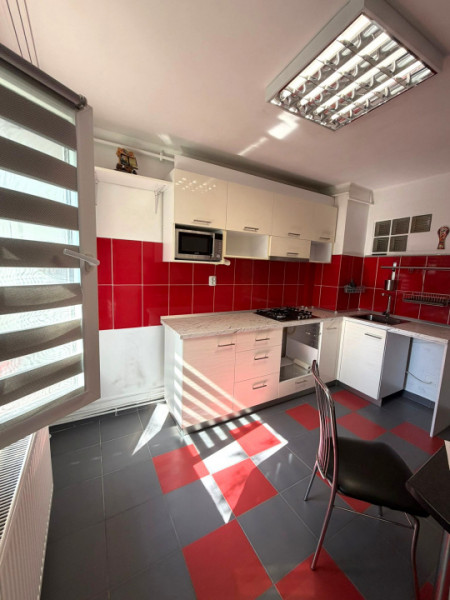 Apartament 3 camere/Bragadiru Central