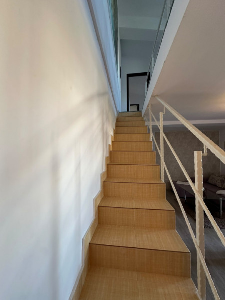 Apartament 5 camere/Bragadiru-Cristalului