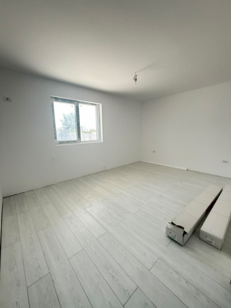 Apartament 2 camere decomandat /Parter