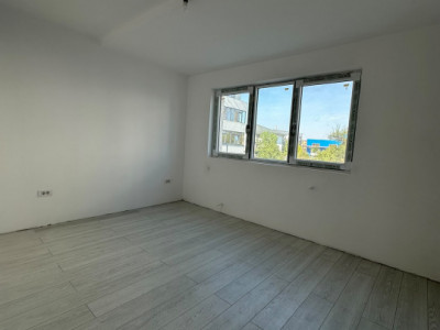 Apartament 2 camere decomandat /Parter