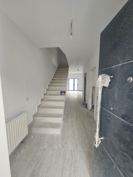 Vanzare/Duplex P+1+M Bragadiru-Strada Gliei 