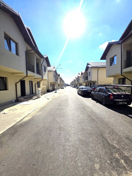 Vila Duplex de Vanzare/Bagadiru-Cristalului