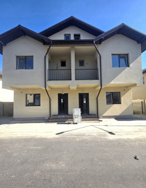 Vila Duplex de Vanzare/Bagadiru-Cristalului
