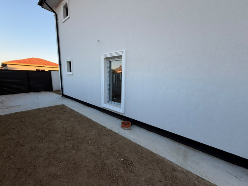 Vanzare Duplex P+1+Pod /4 camere/str Celofibrei-Crisul Repede 