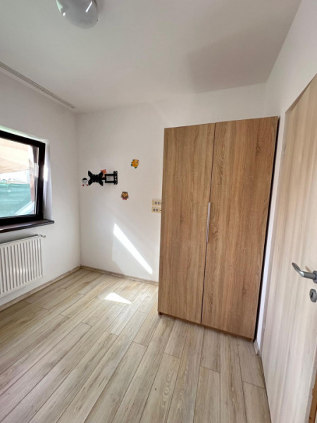 Apartament 3 camere de Inchiriat -Safirului