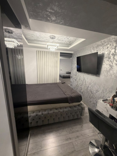 Apartament 3 camere de Inchiriat strada Verii