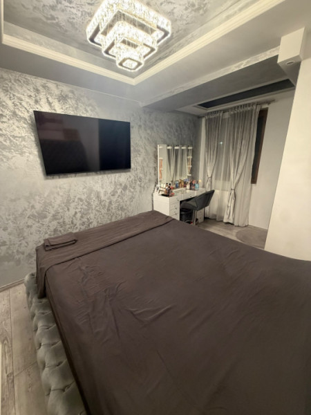 Apartament 3 camere de Inchiriat strada Verii