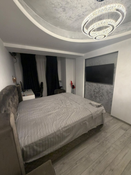 Apartament 3 camere de Inchiriat strada Verii