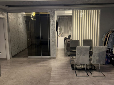 Apartament 3 camere de Inchiriat strada Verii