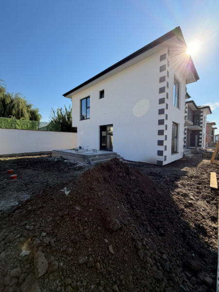 Vila Individuala/4 camere 3 bai/Monumentului